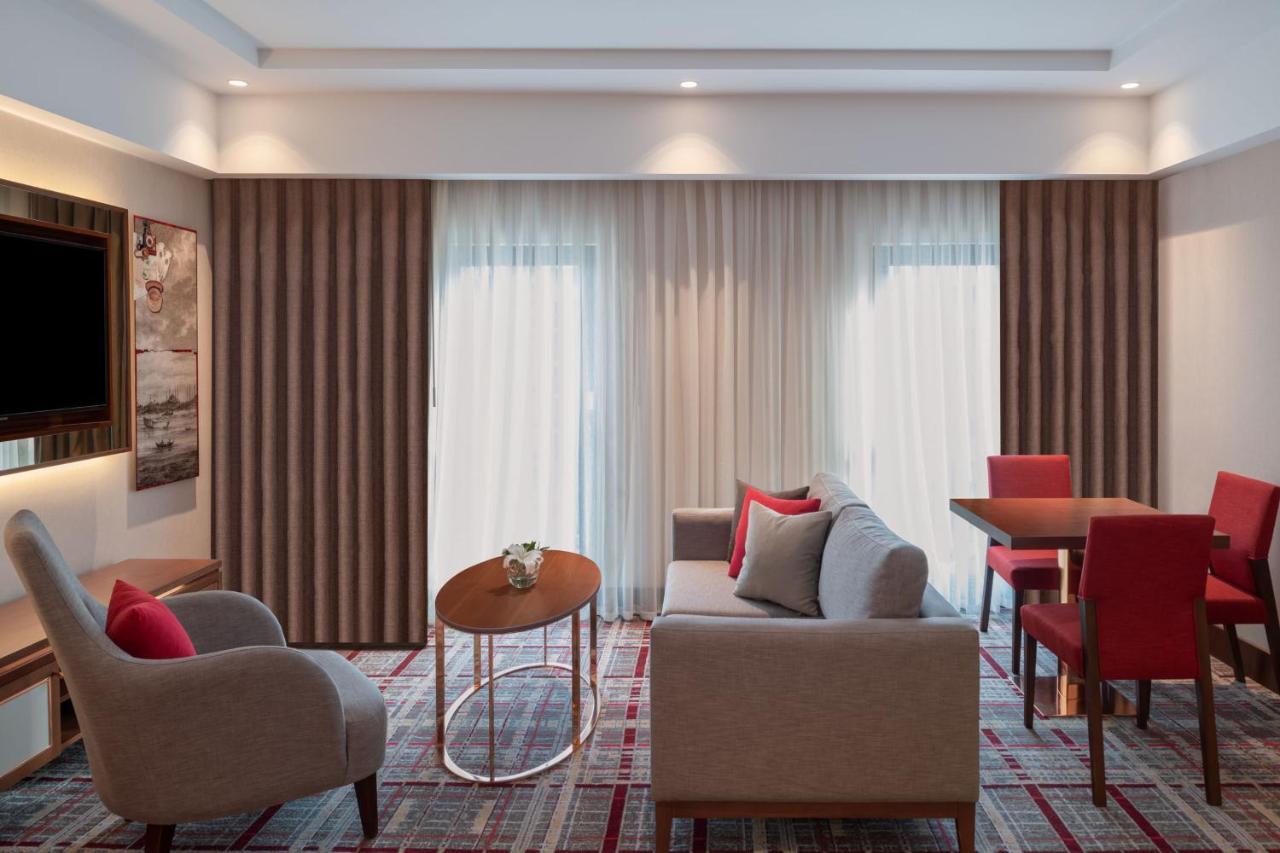 Moevenpick Hotel Istanbul Asia Airport Ngoại thất bức ảnh A suite at the hotel
